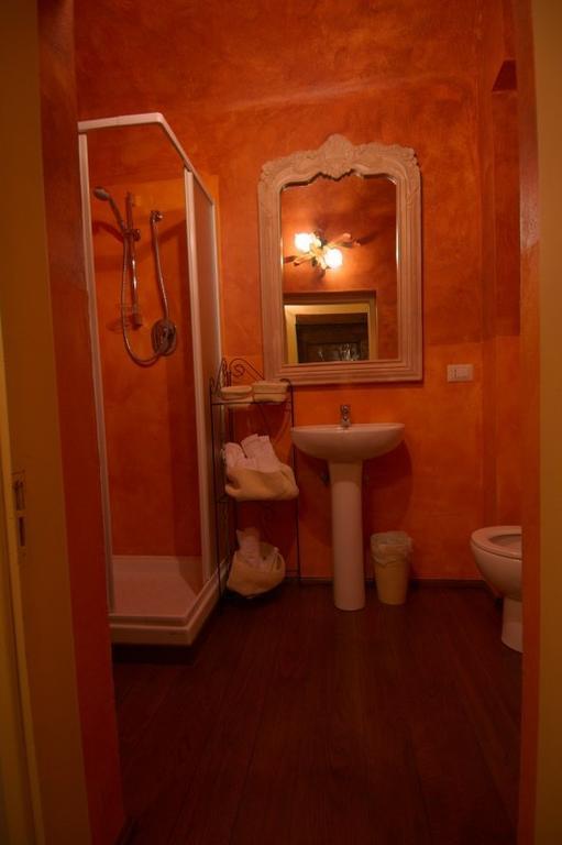 Locanda Guelfo Tredozio Bilik gambar